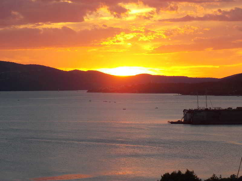 Apartments Villa Goja Trogir Exterior foto